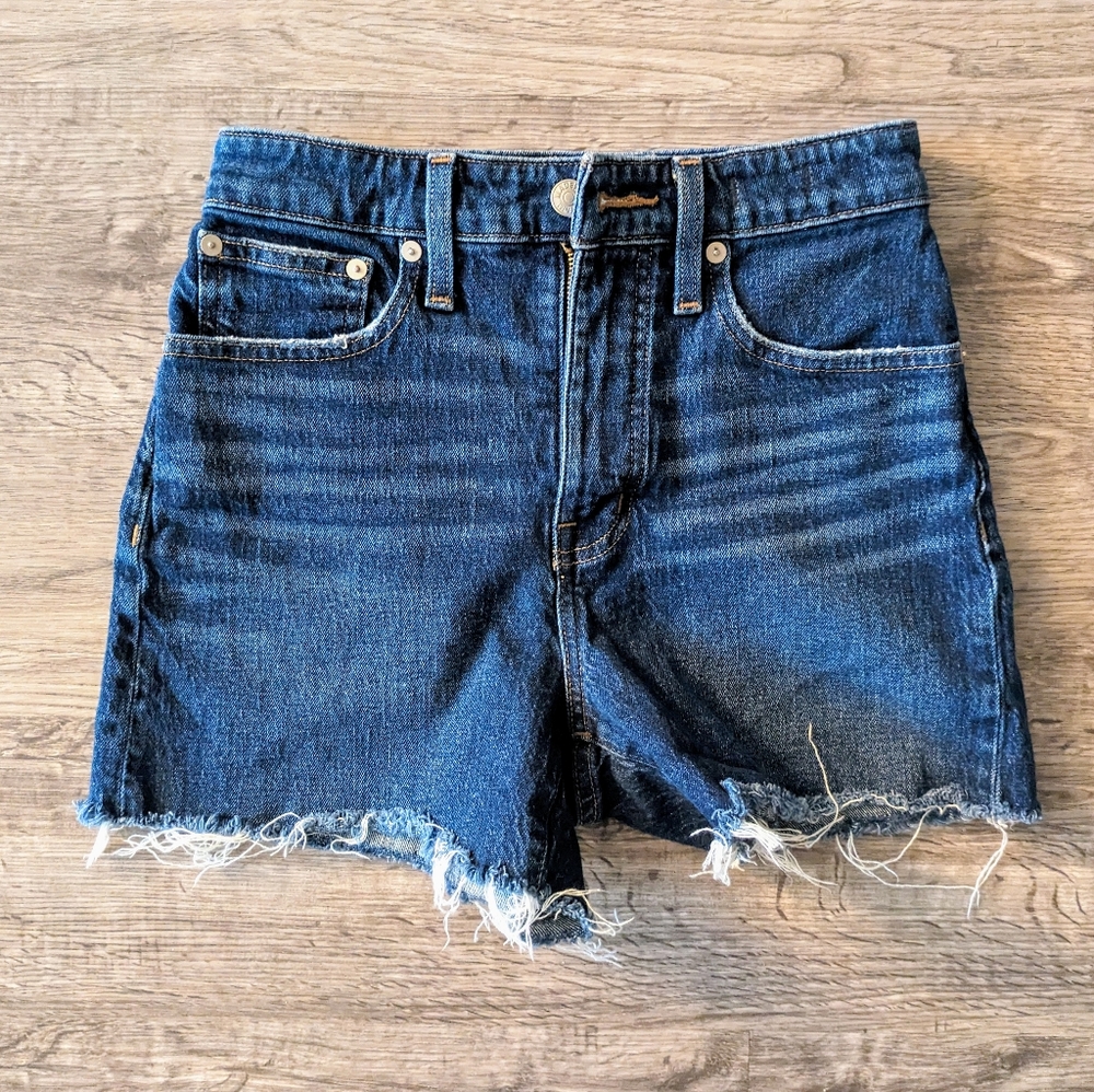 Madewell Curvy High-Rise Denim Shorts in Canterdale Wash